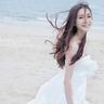 freebet slot terbaru tanpa ribet Yang berjas putih sepertinya adalah si cantik Lian Yingshe, Kun!